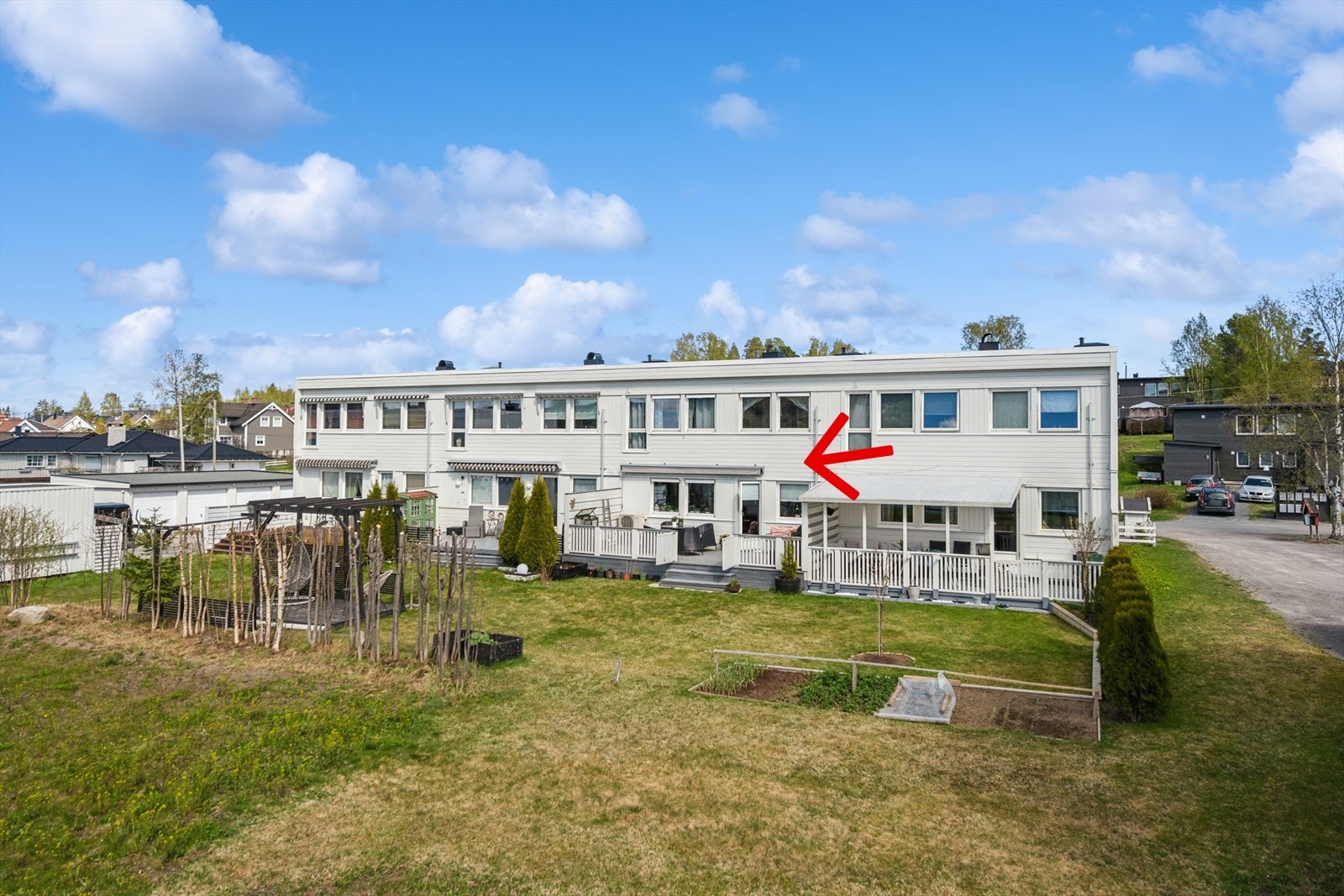 Boligen ligger fint til i et trivelig boligområde Galleribilde