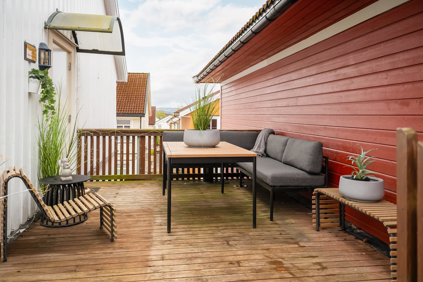 PrivatMegleren Stjørdal v/ Torstein Nordby har gleden av å presentere Rikke Moksnes vei 24 D. En tiltalende 4-roms leilighet beliggende i et populært boområde i Husbyhagen. Foto: Oscar Stoltenberg. Galleribilde