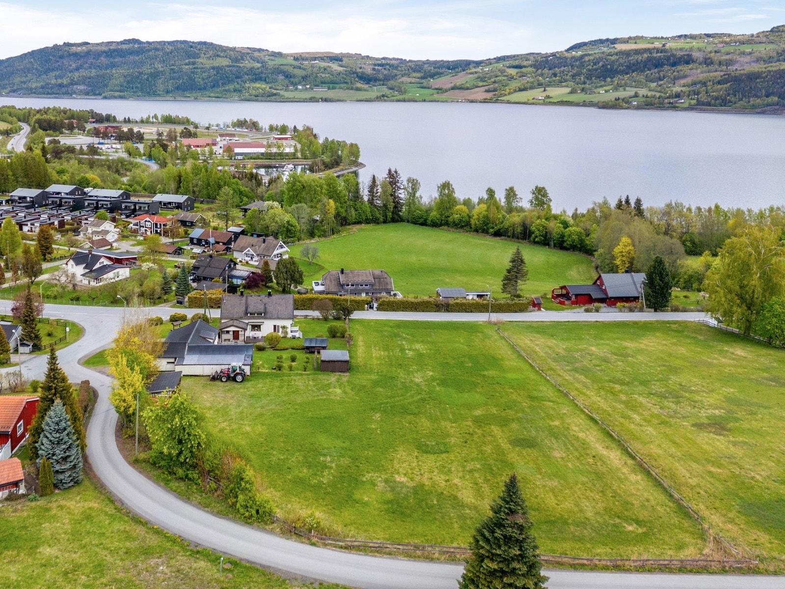 Birivegen 16 - med inntilliggende tomtearealer Galleribilde