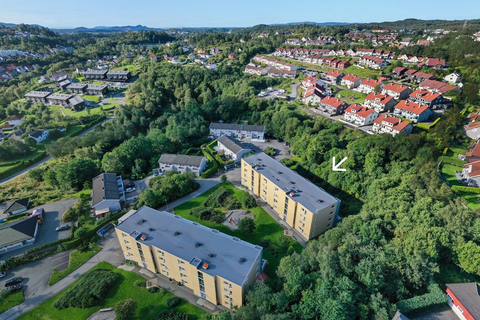Hyggelig, familievennlig område som passer perfekt for enslige, par, etablerere og eldre - Dette er en bolig som tikker mange bokser! Galleribilde