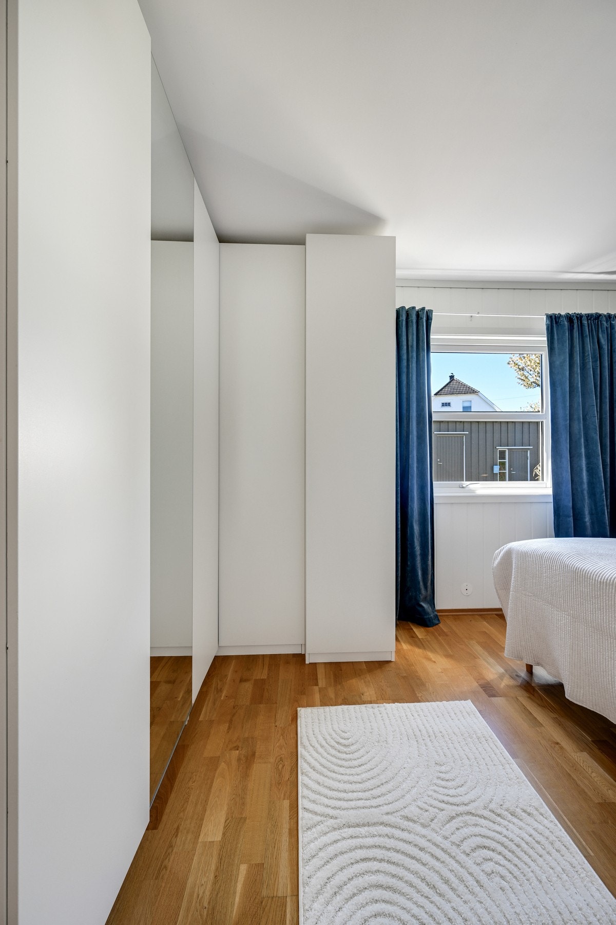 Soverom 1 med garderobeløsning Galleribilde