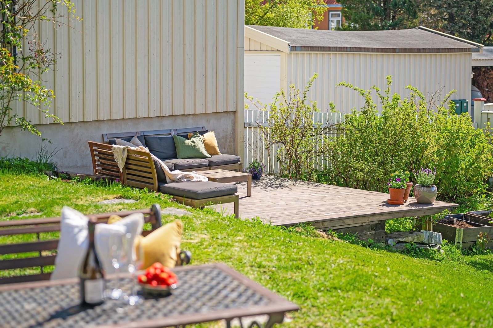 Fine uteplasser som kan benyttes i sommerhalvåret. Galleribilde