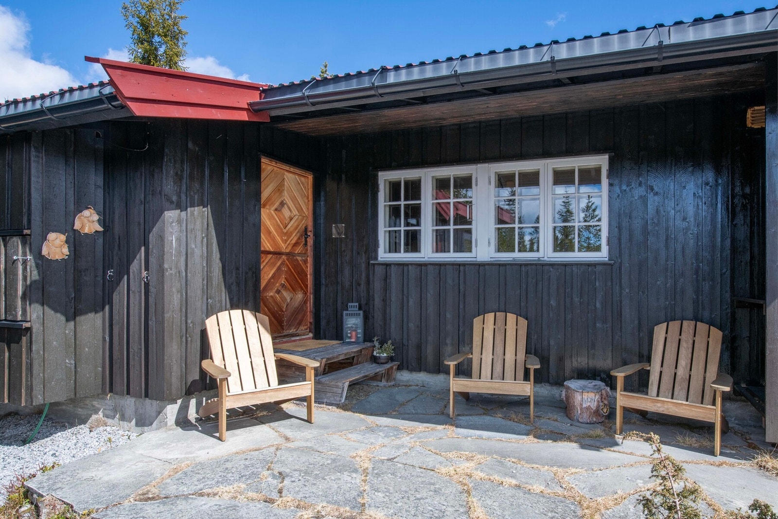 Overbygd inngangsparti. Galleribilde