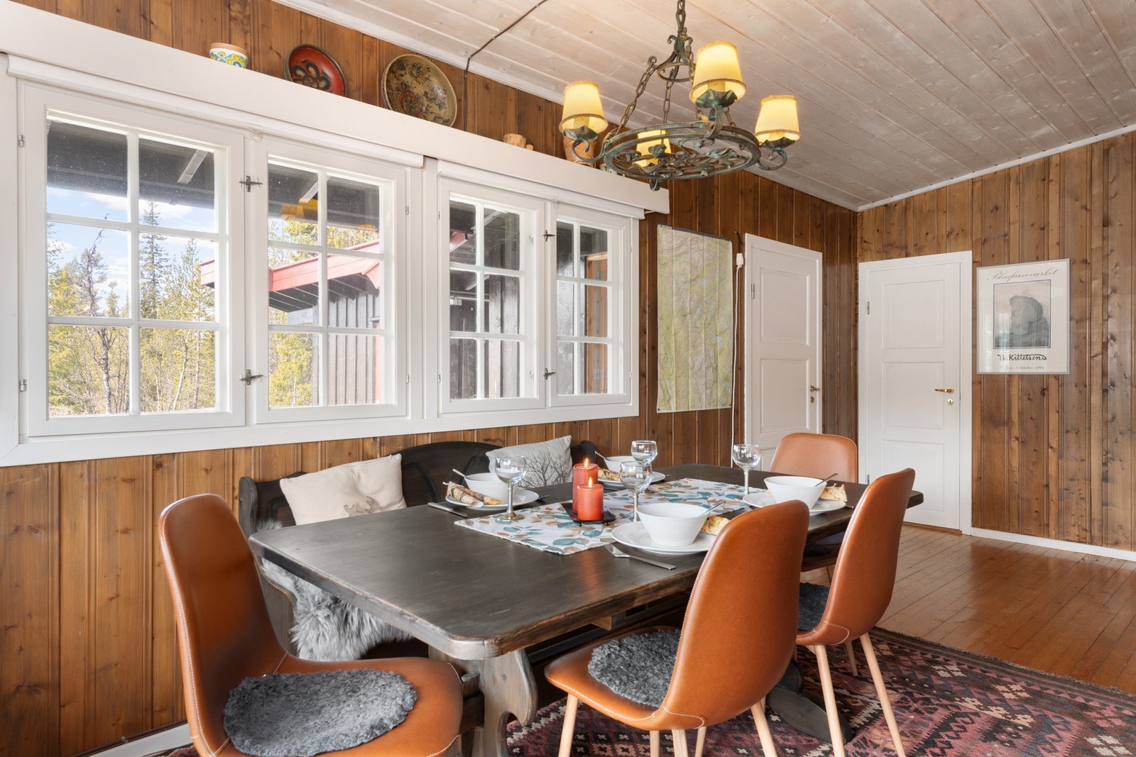 Har er det god plass til en spisegruppe med plass til hele familien. Galleribilde