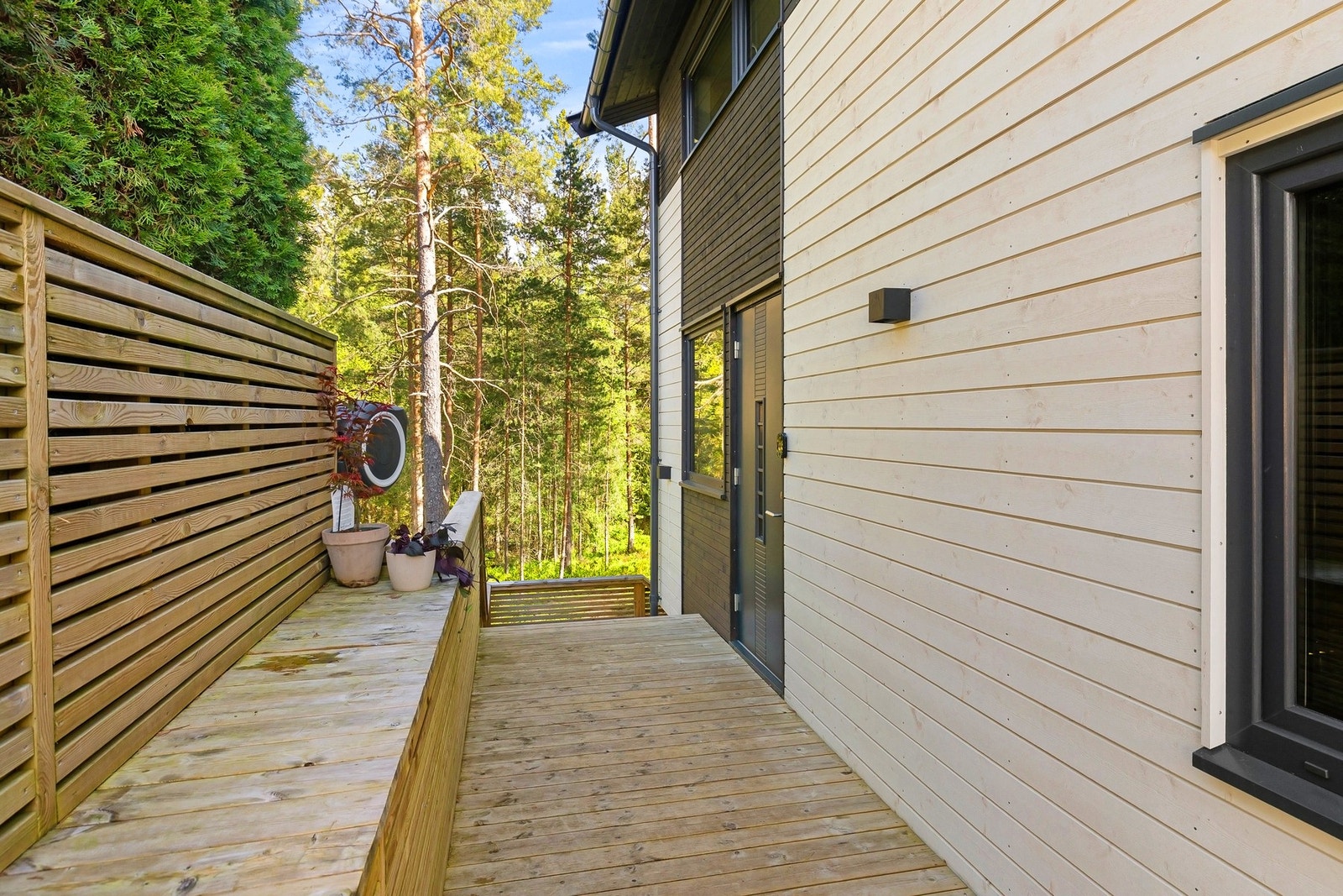 Pent opparbeidet inngangsparti 1. etg. Galleribilde