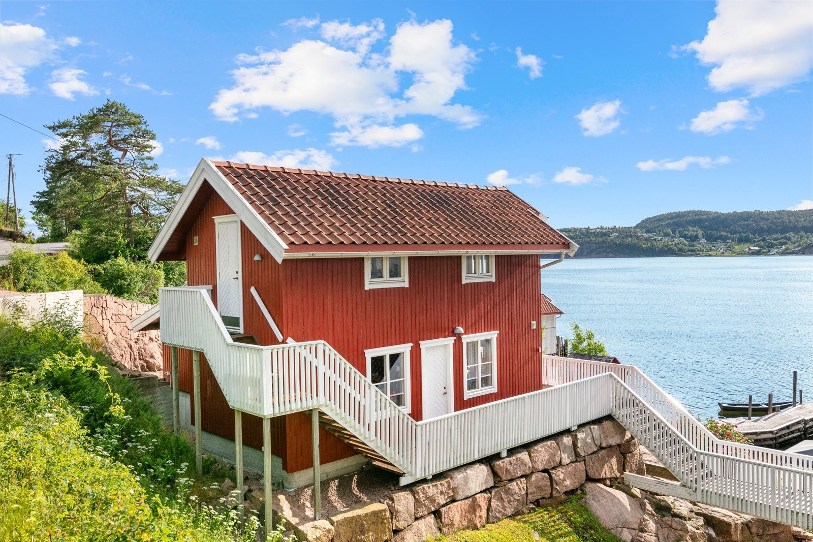Nyere kontorgarasje oppført 2007, arkitekttegnet Galleribilde