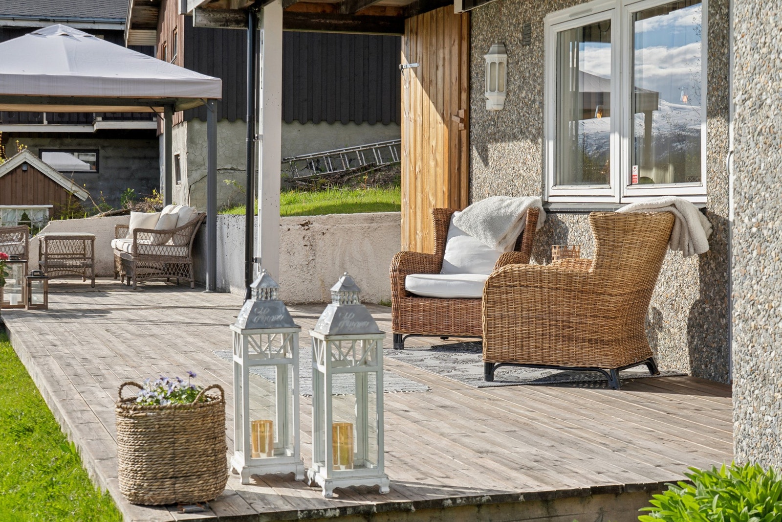 Ute og area Galleribilde