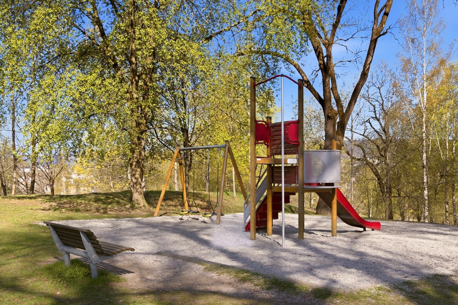 Umiddelbar nærhet til Bikkjestykket med lekepark og grøntområder Galleribilde