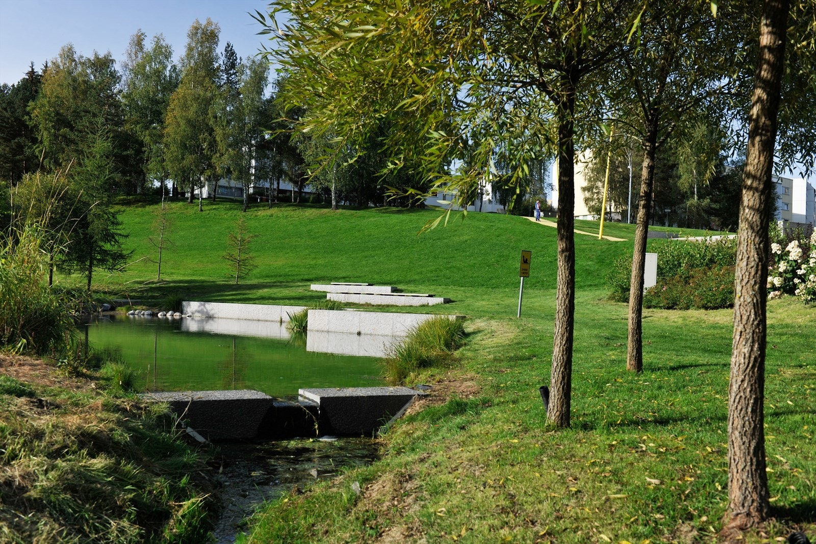 Verdensparken på Furuset ligger en kort tur unna - dette er en oase for sosialt samvær, trening, lek og opplevelse. Galleribilde