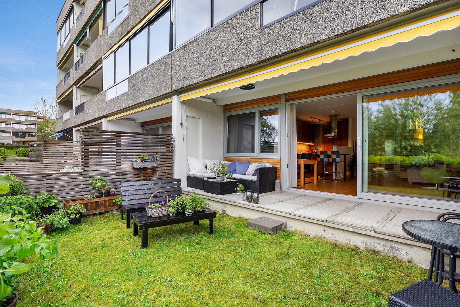 10 kvm terrasse før man entrer hagen Galleribilde