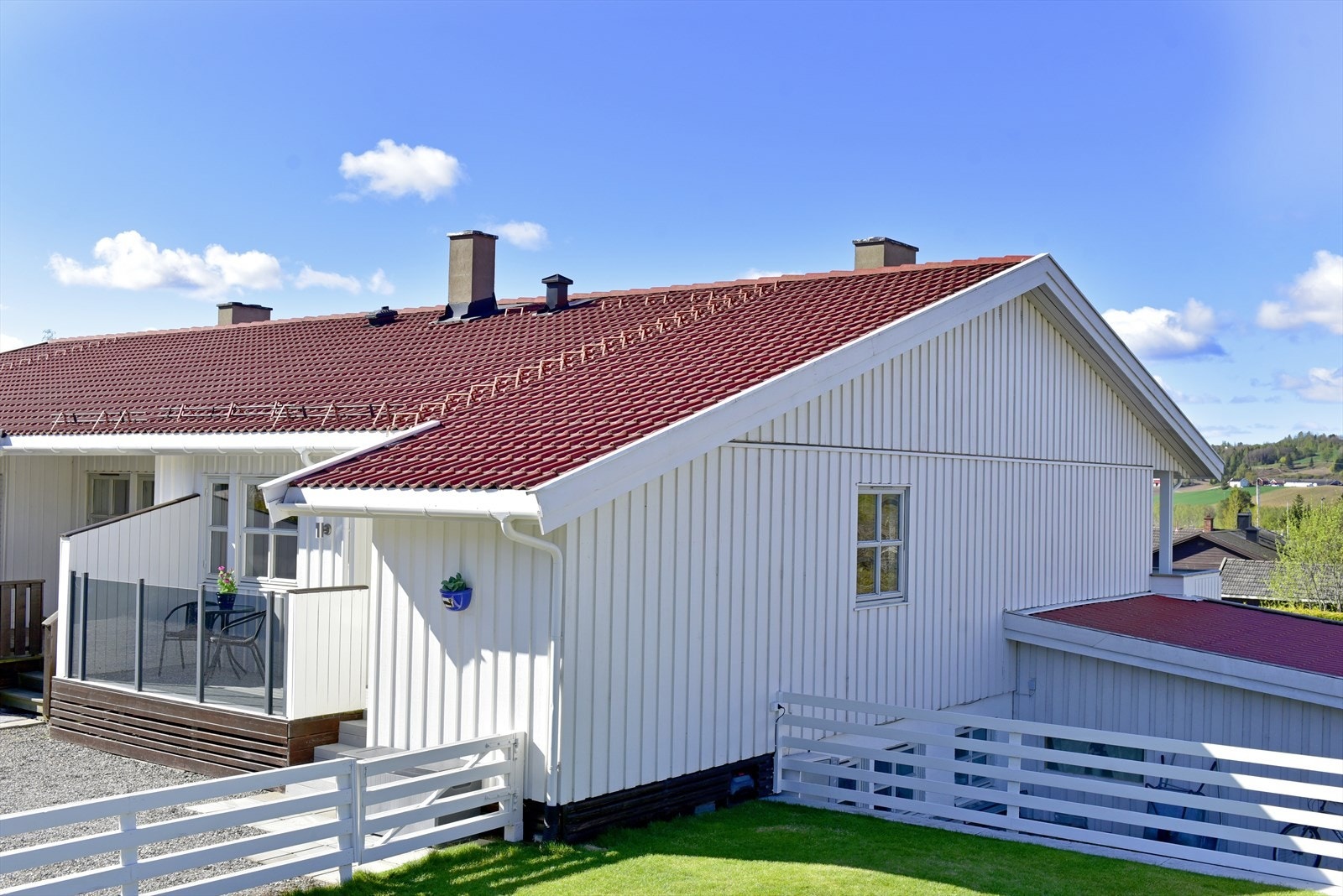 Taket er tekket med betongtakstein. Galleribilde