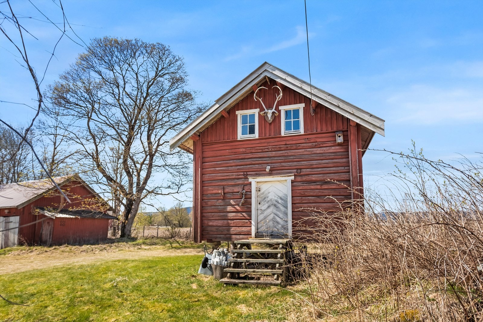 Låven og stabburet har begge ytterligere vedlikeholdsbehov. Galleribilde