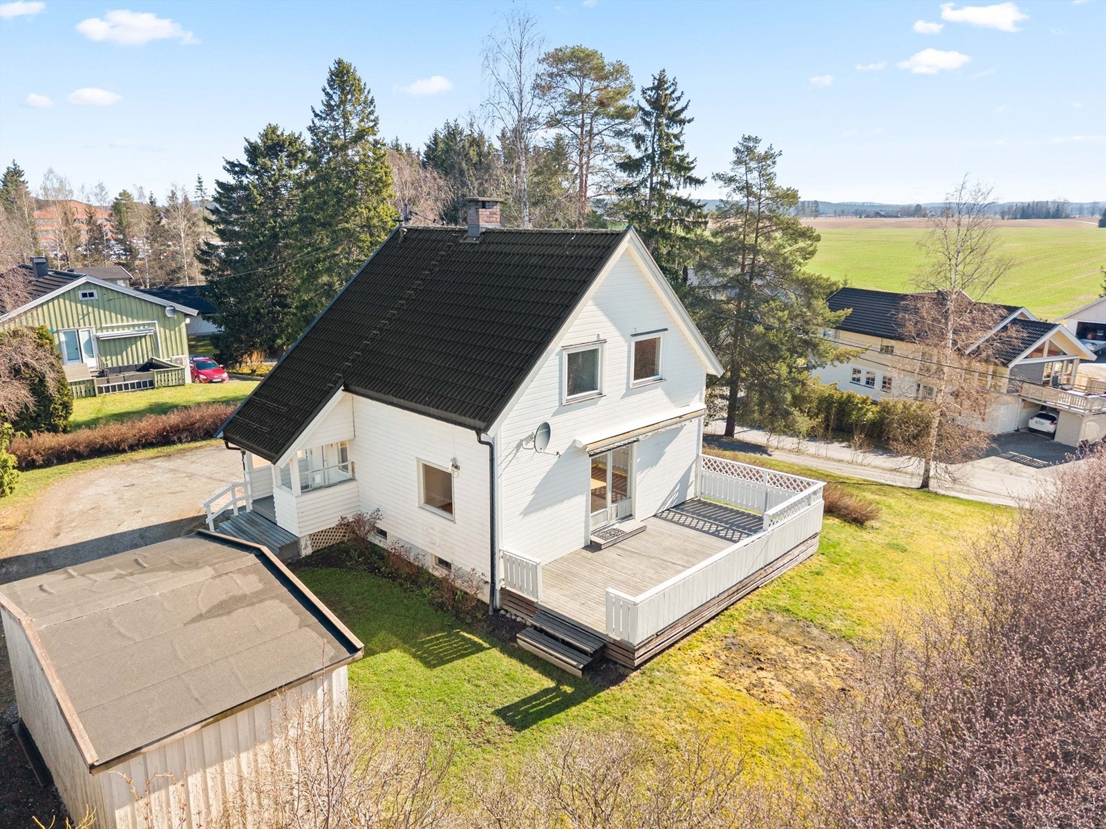 Velkommen til Droggevegen 12 på Årnes, en sjarmerende enebolig med stort potensiale!
Foto: Anders Botnmark. Galleribilde