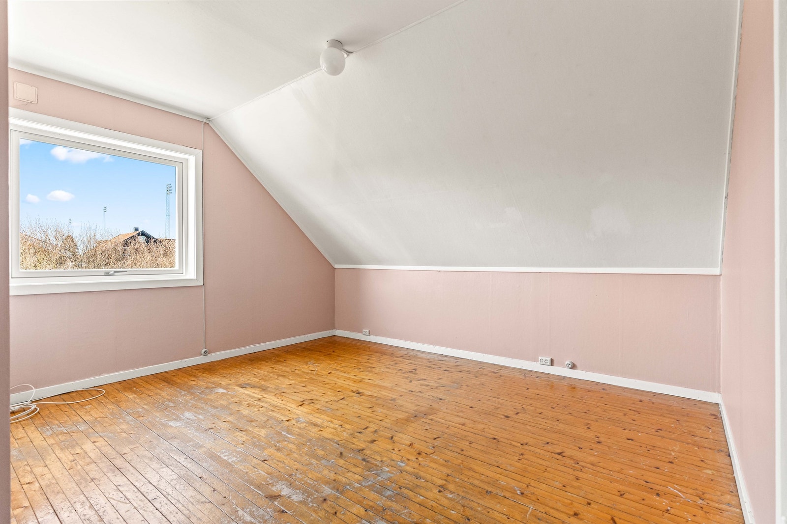 Alle soverommene har heltre gulv og er av god størrelse. Galleribilde