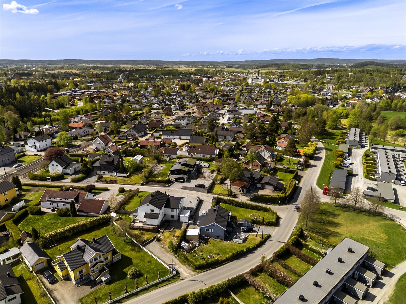 Busstoppet ved Blunkeslett er bare et par minutter fra døren, med hyppige avganger til Askim sentrum. Galleribilde