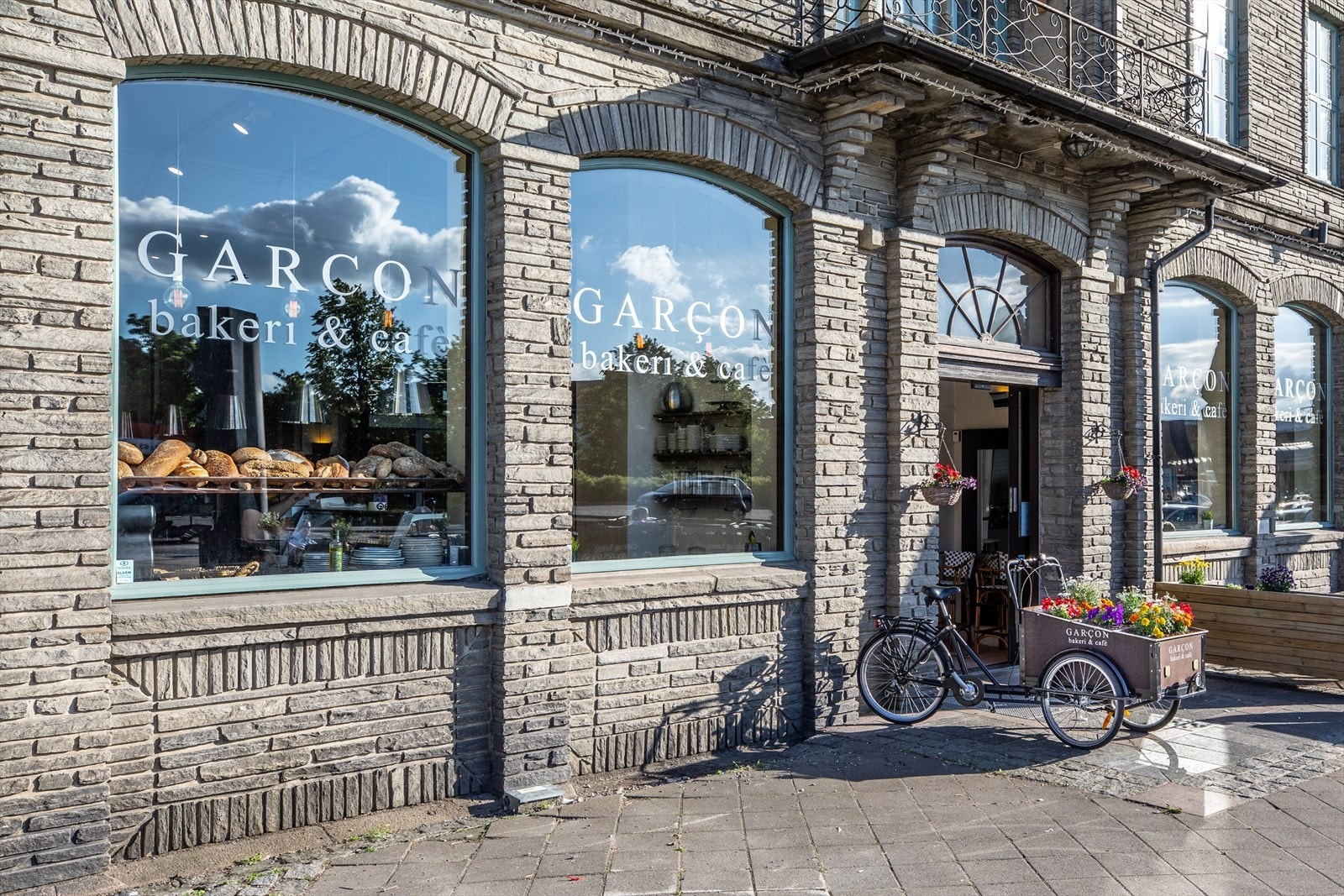 Carcon har et godt utvalg kaffe og bakevarer, perfekt for kaffe i farta eller lunsj! Galleribilde
