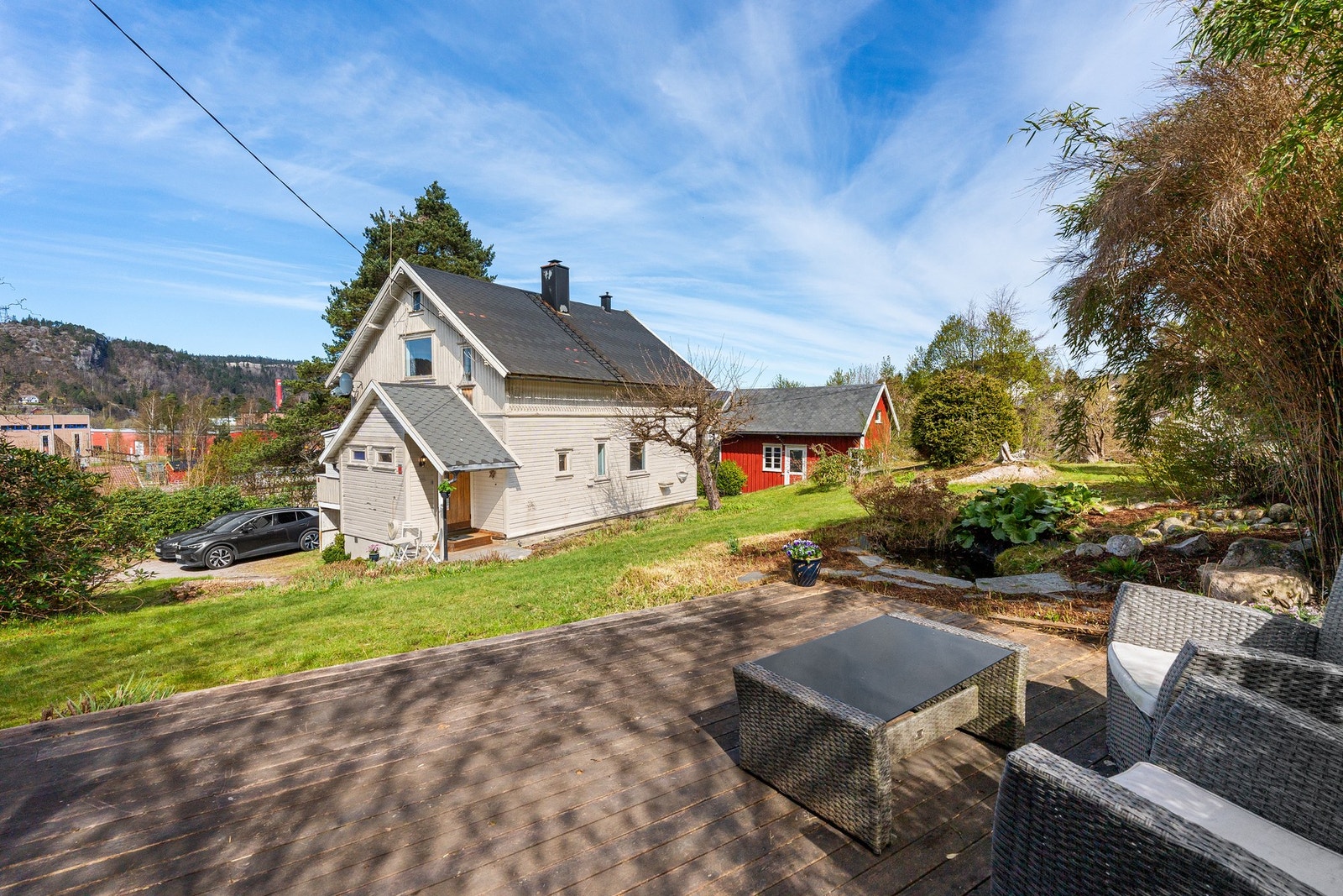 Koselig platting i hagen Galleribilde