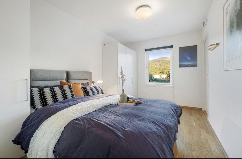 Soverom. Har endret veggfarge til Jotun soothing beige Galleribilde