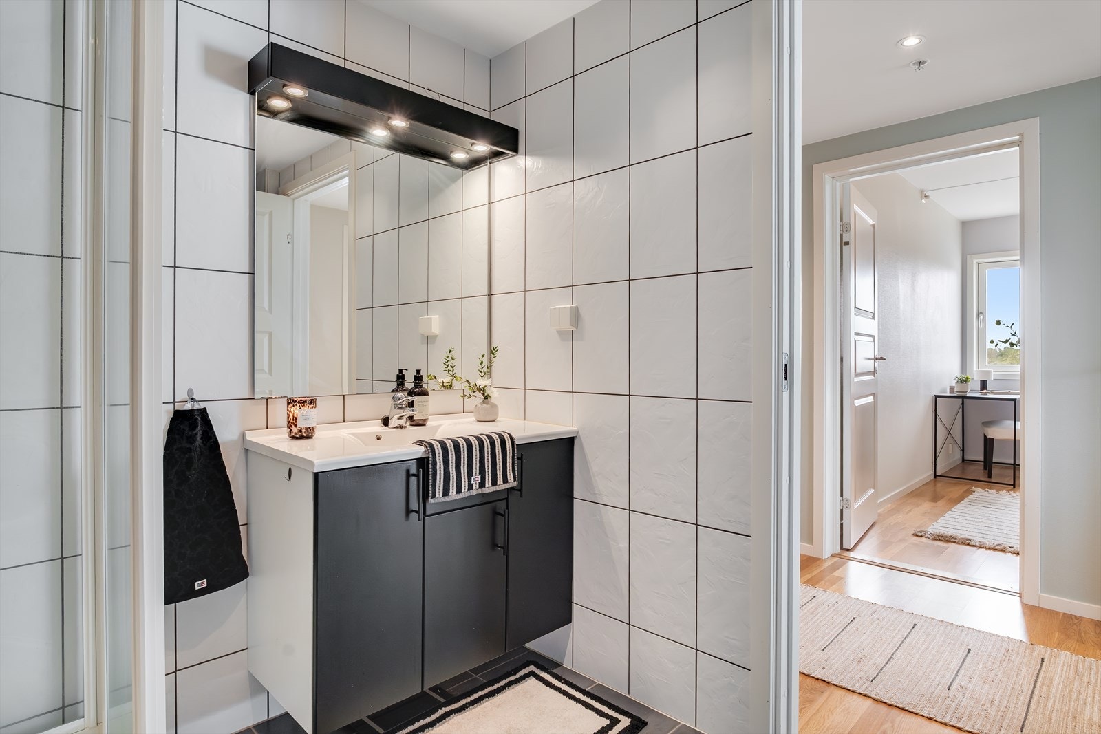 Det er elektrisk varmekabel i gulvet. Galleribilde