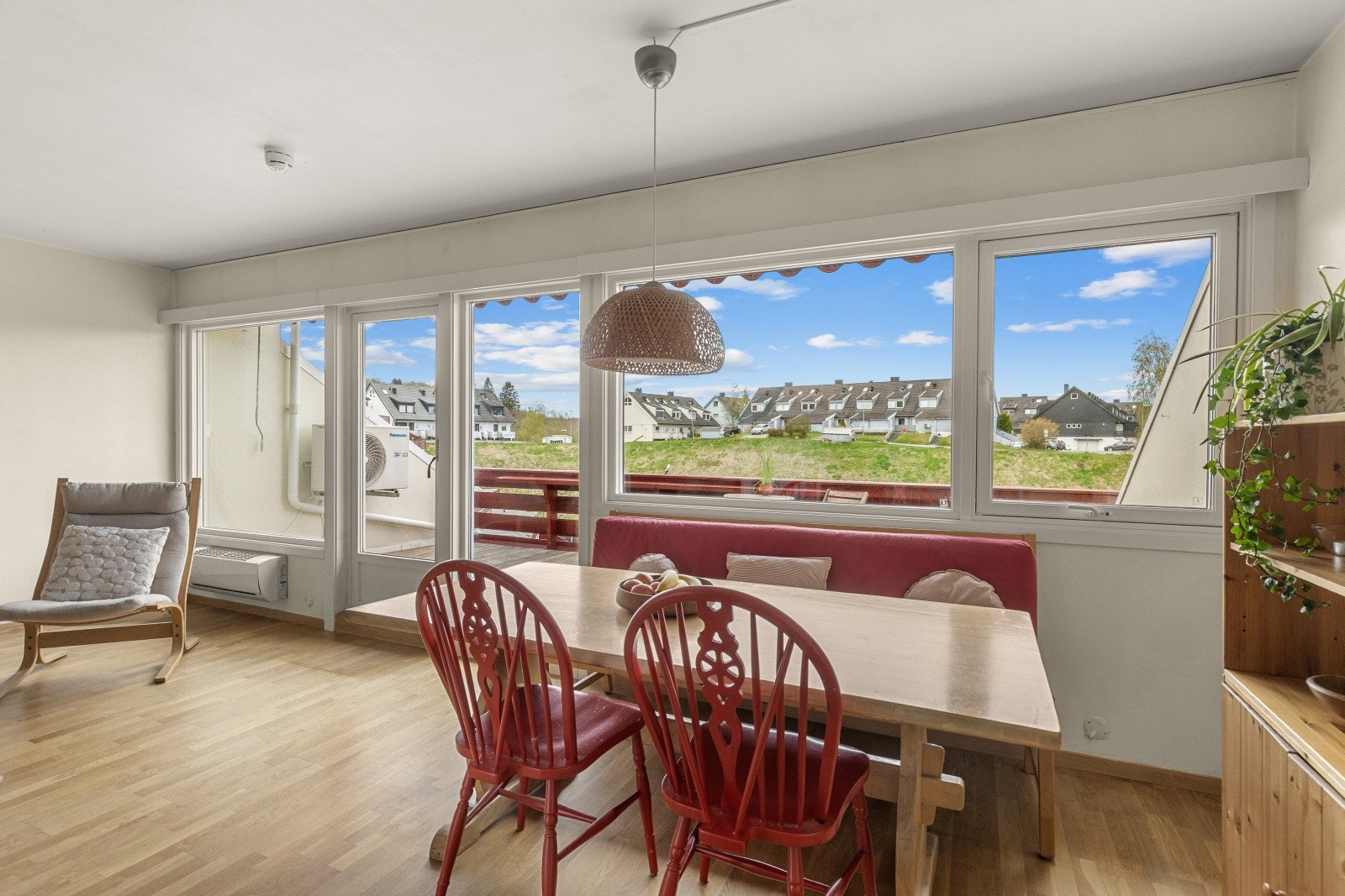 Sameiet er oppgradert i moderne tid og bygningen har vinduer med 3-lags isolerglass, som bidrar til et behagelig inneklima. Galleribilde