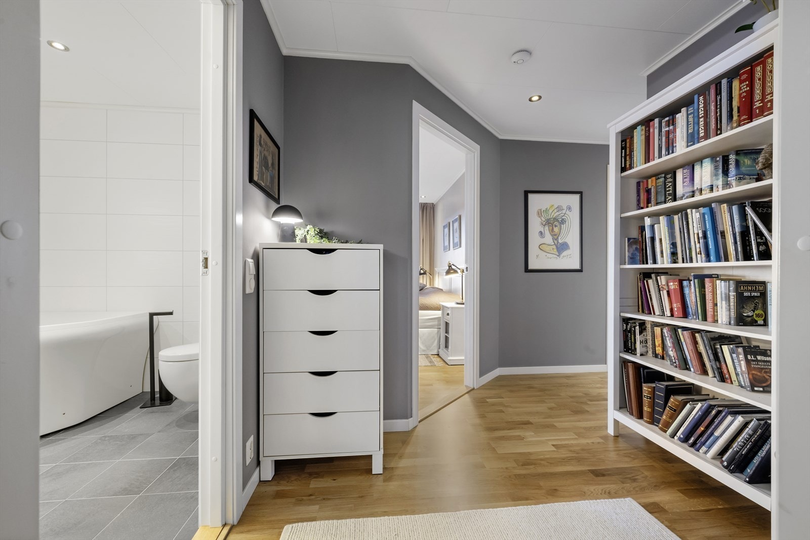Denne delen består av 4 soverom og 2 bad Galleribilde