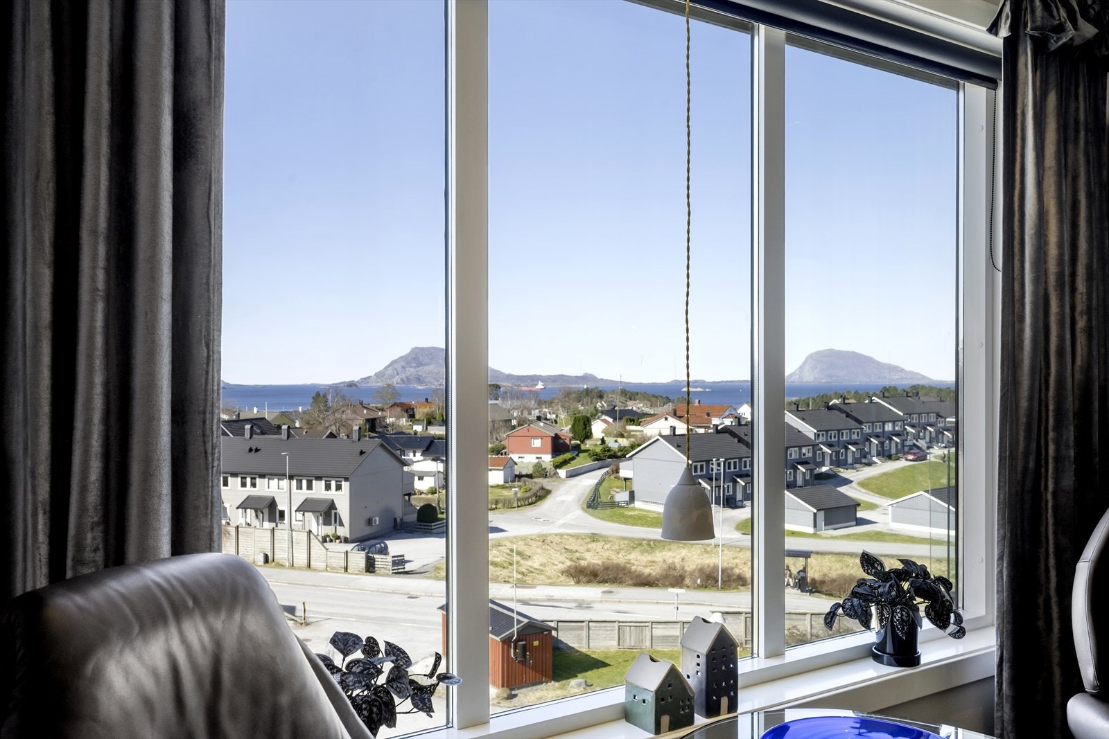 Utsikt mot nordvest, Skorpa og Batalden i bakgrunnen Galleribilde