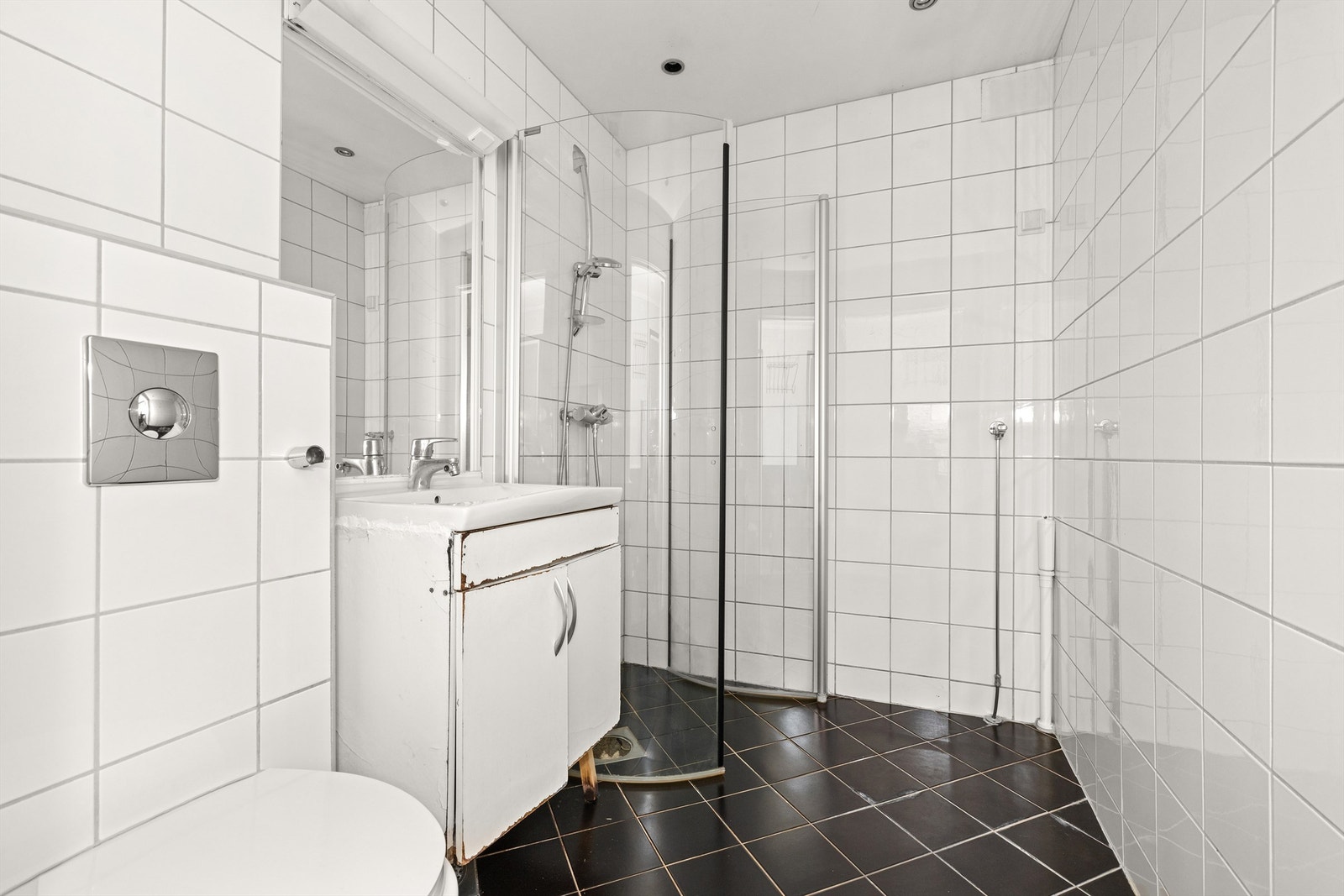 Bad/wc/vakerom (varmekablene virker ikke) Galleribilde