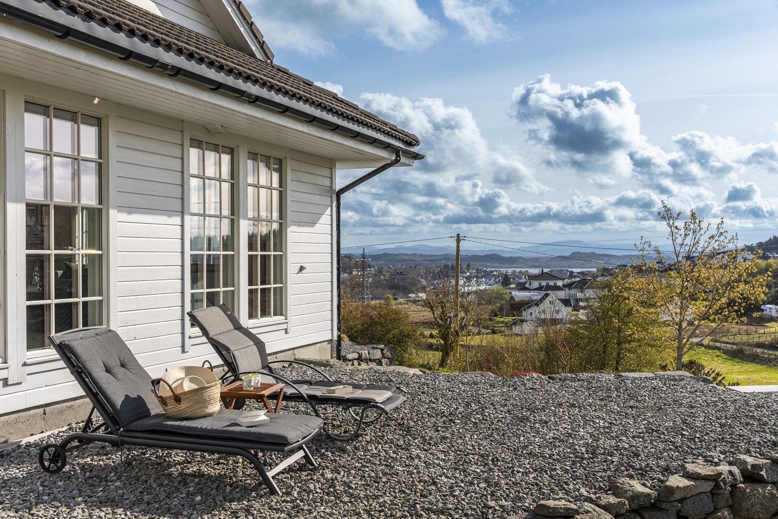 Uteplass med fin utsikt. Galleribilde
