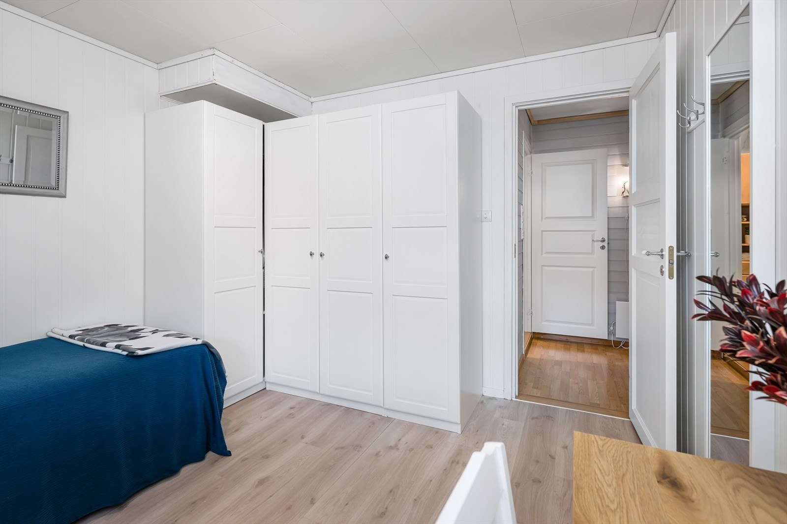 Soverommet har god plass til garderobeskap. Galleribilde