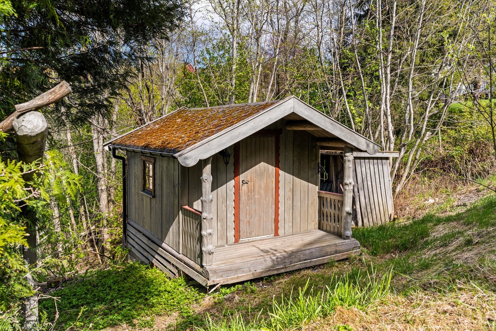 Dukkehusene fungerer både som opphold- og lagringsareal. Alt etter behov. Galleribilde