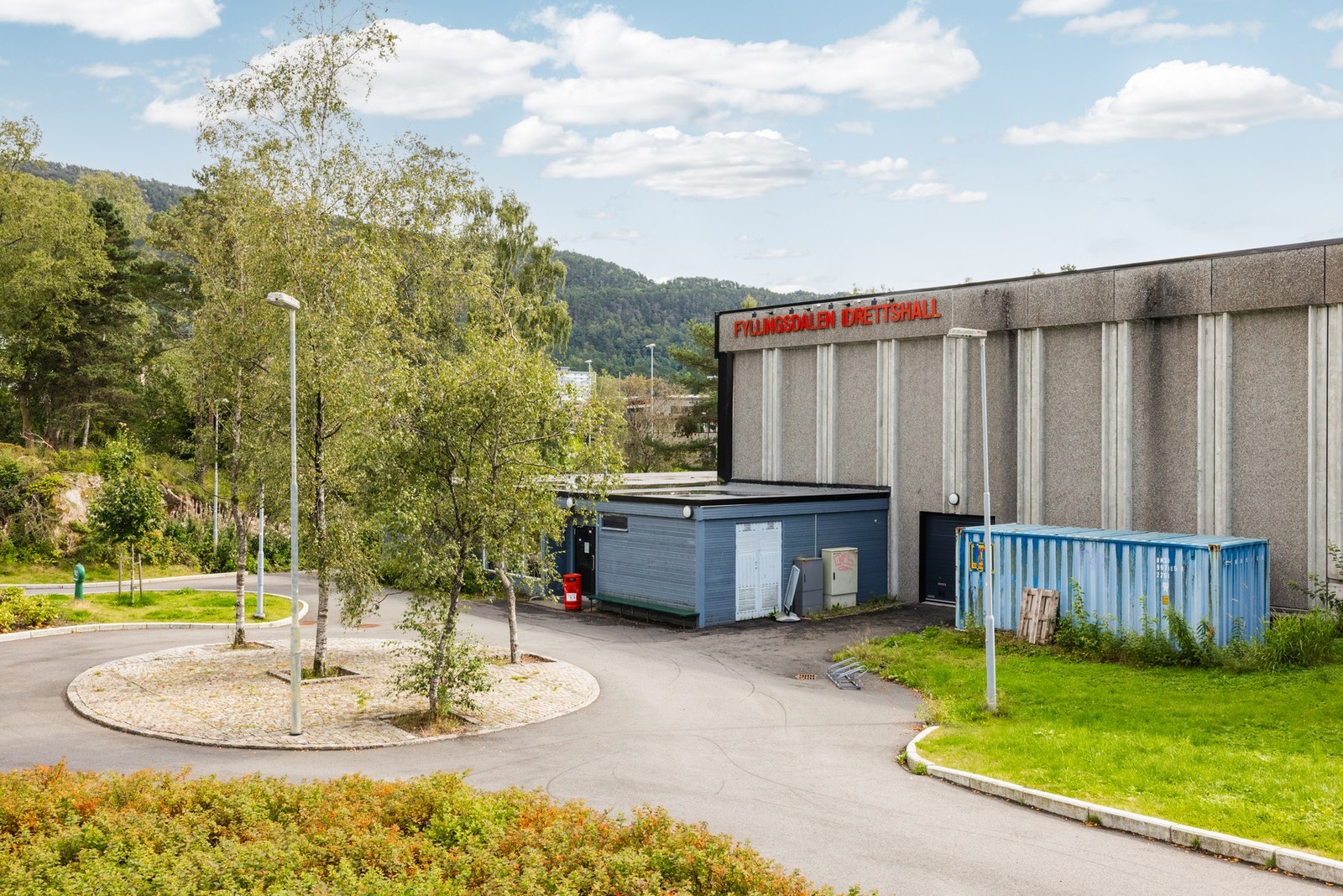 Det er kort vei til Fyllingsdalen idrettshall. Galleribilde