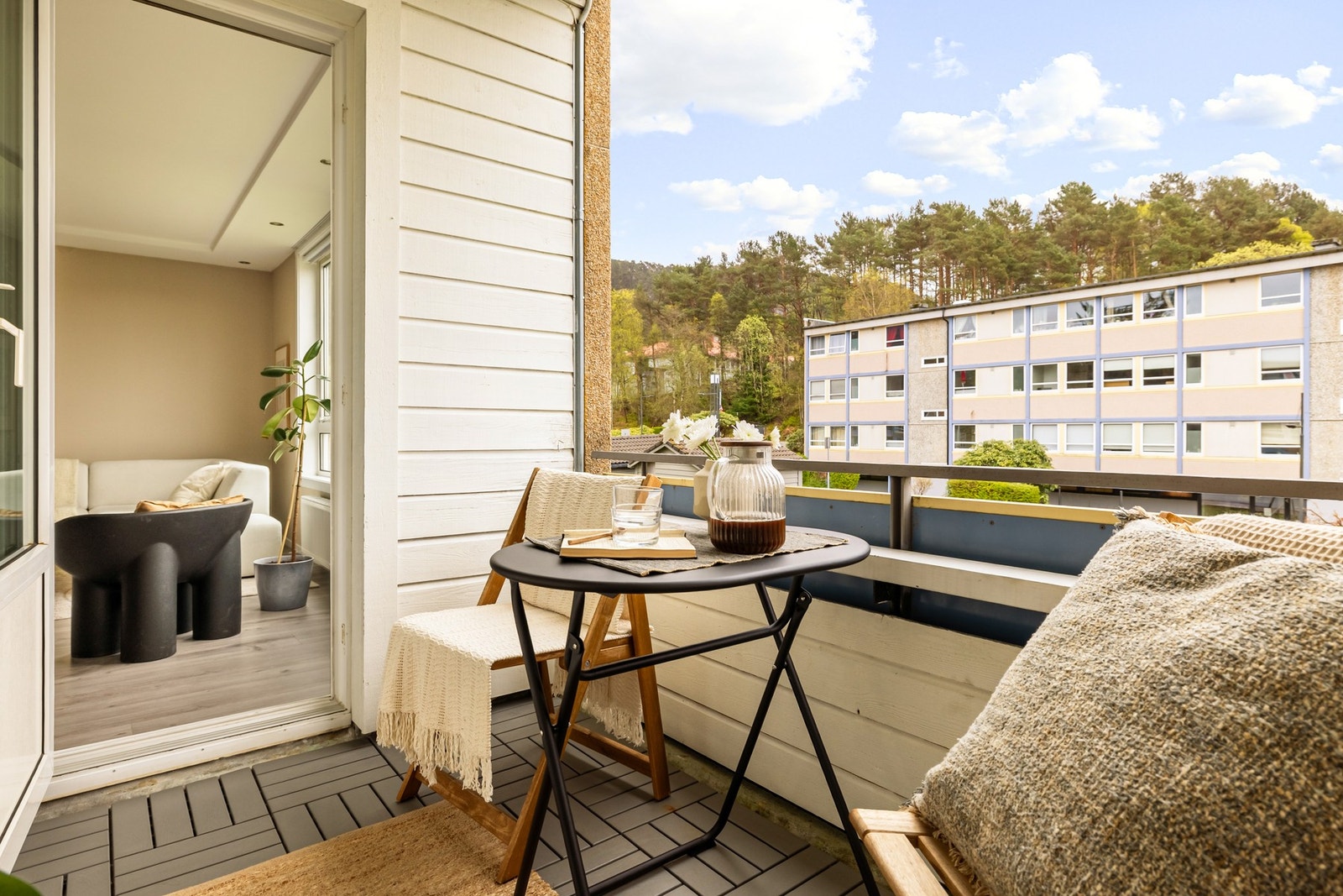 Plass til å møblere med en hyggelig sittegruppe. Galleribilde