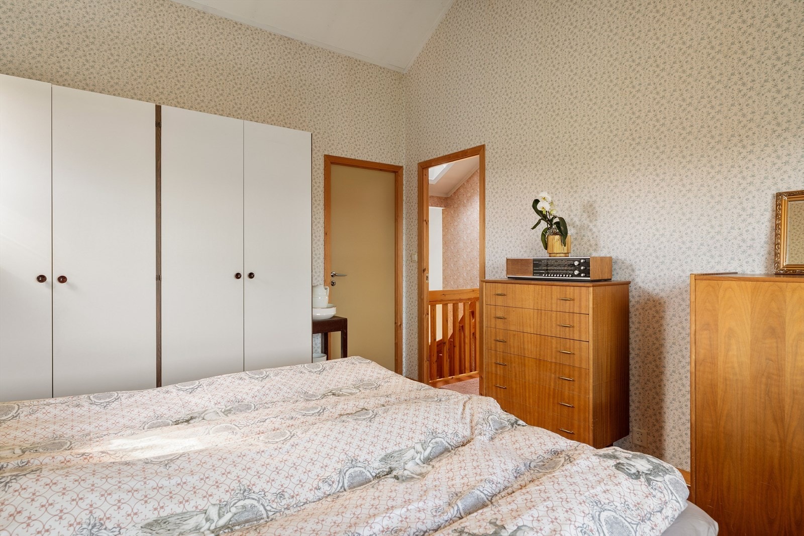 Inngang til walk-in-closet Galleribilde
