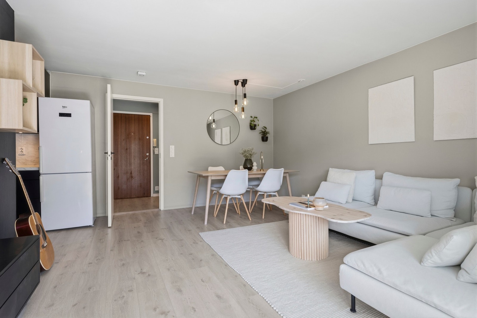 Her kan du enkelt innrede med både sofa, spisebord og oppbevaringsmøbler Galleribilde