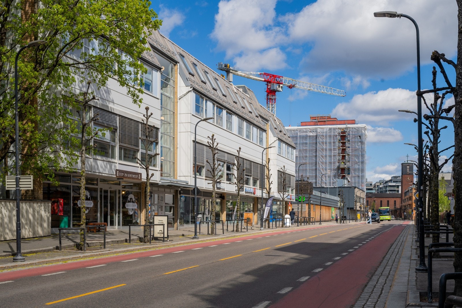 Fra leiligheten er det kun ca. 4 minutter å gå til Lillestrøm stasjon. Galleribilde
