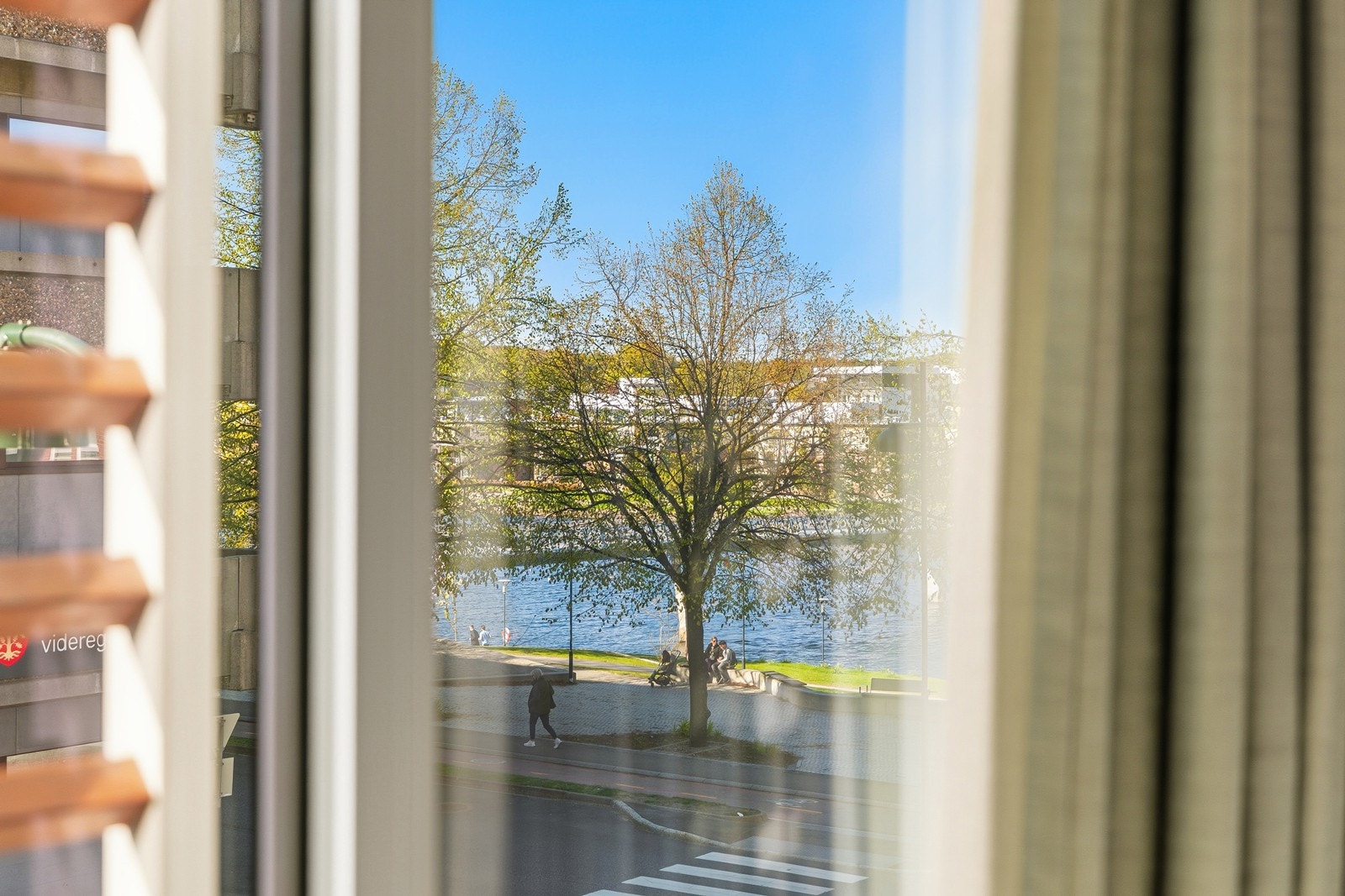 Utsikt mot Otra Galleribilde
