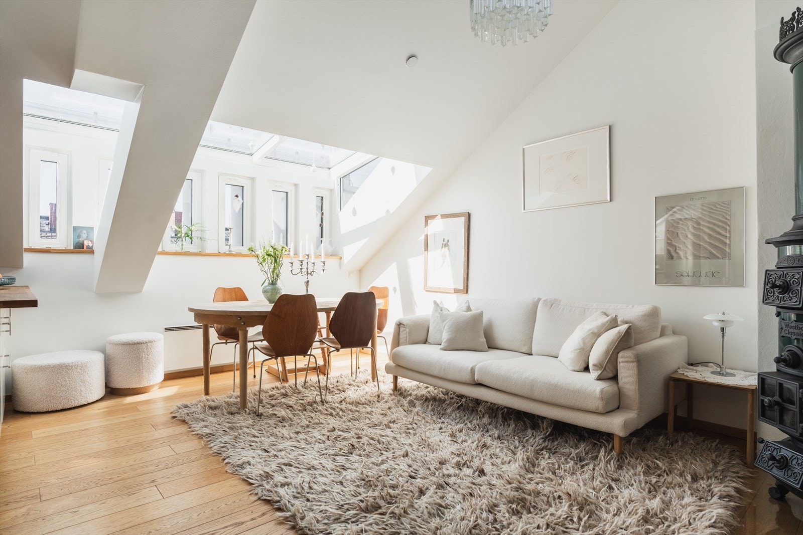 Martin Ruud v/ Nordvik Majorstuen har gleden av å presentere Ullevålsveien 47B - En flott toppleilighet beliggende i "Tårnbygget" på St. Hanshaugen med privat takterrasse. Foto: Dag S. Galleribilde