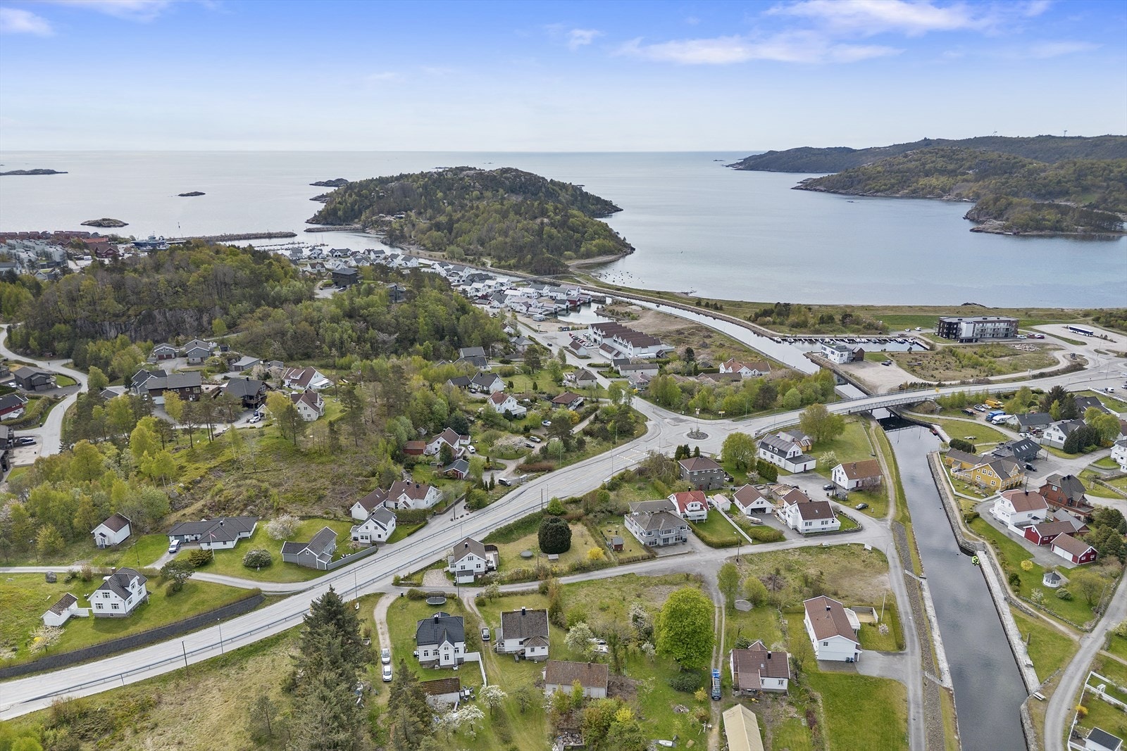 Kort vei til sjøen og småbåthavn Galleribilde
