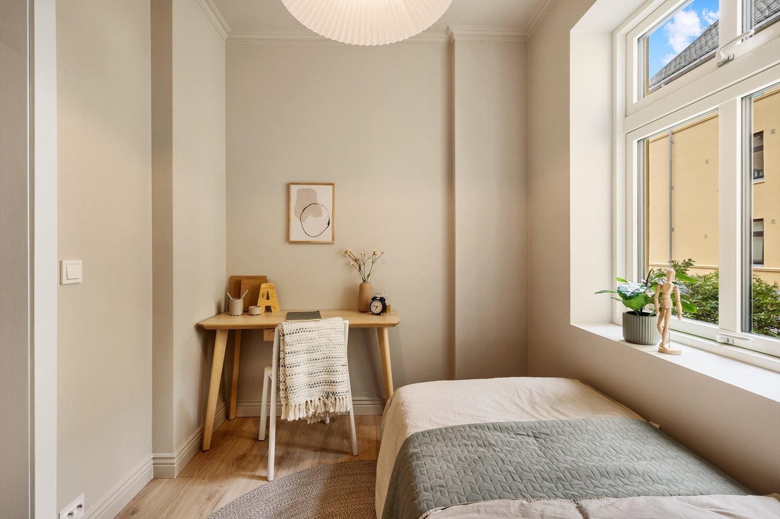 - Soverom 2 passer perfekt som barnerom, gjesterom eller kontor eksempelvis - Galleribilde