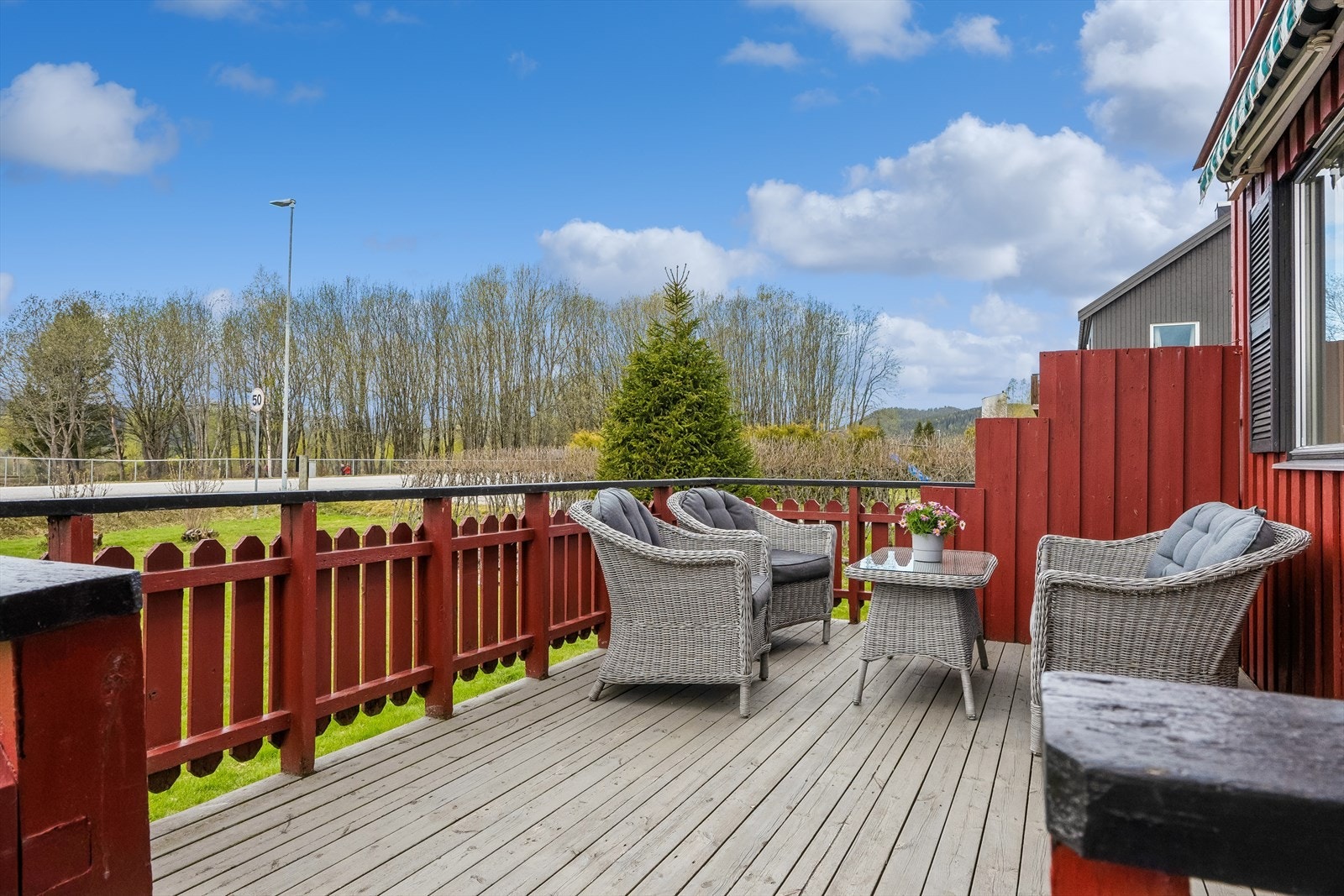 Terrasse med gode lys og solforhold. Galleribilde