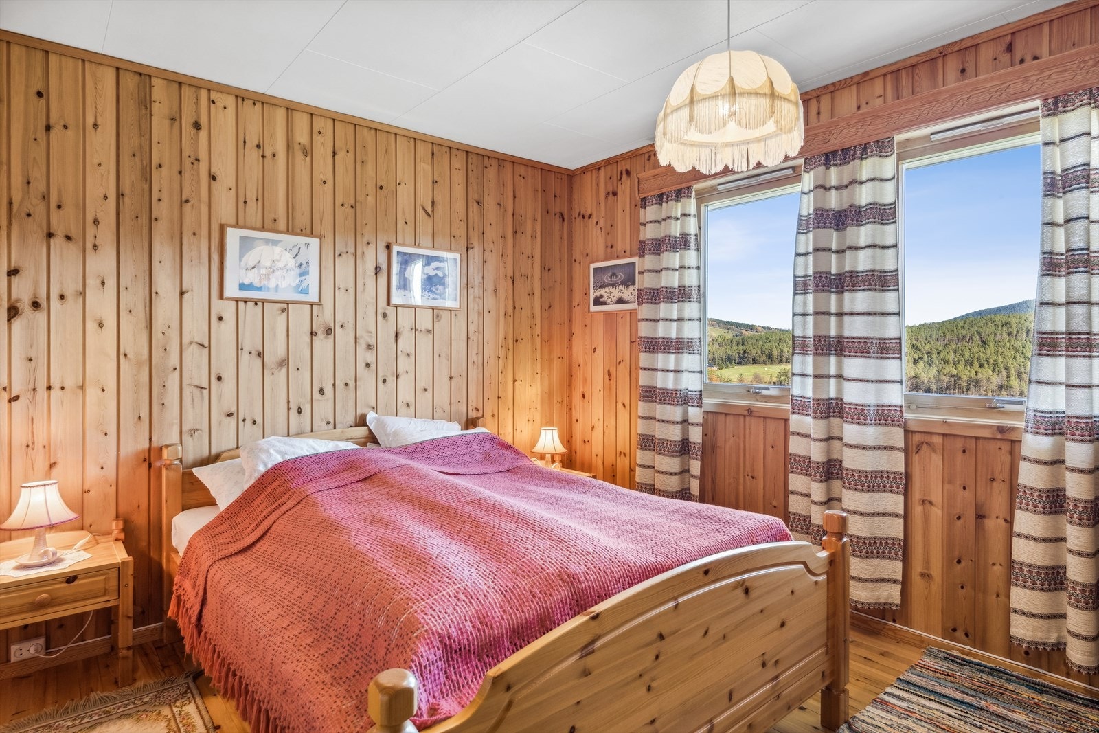 Soverom 1. etg. kårbolig Galleribilde