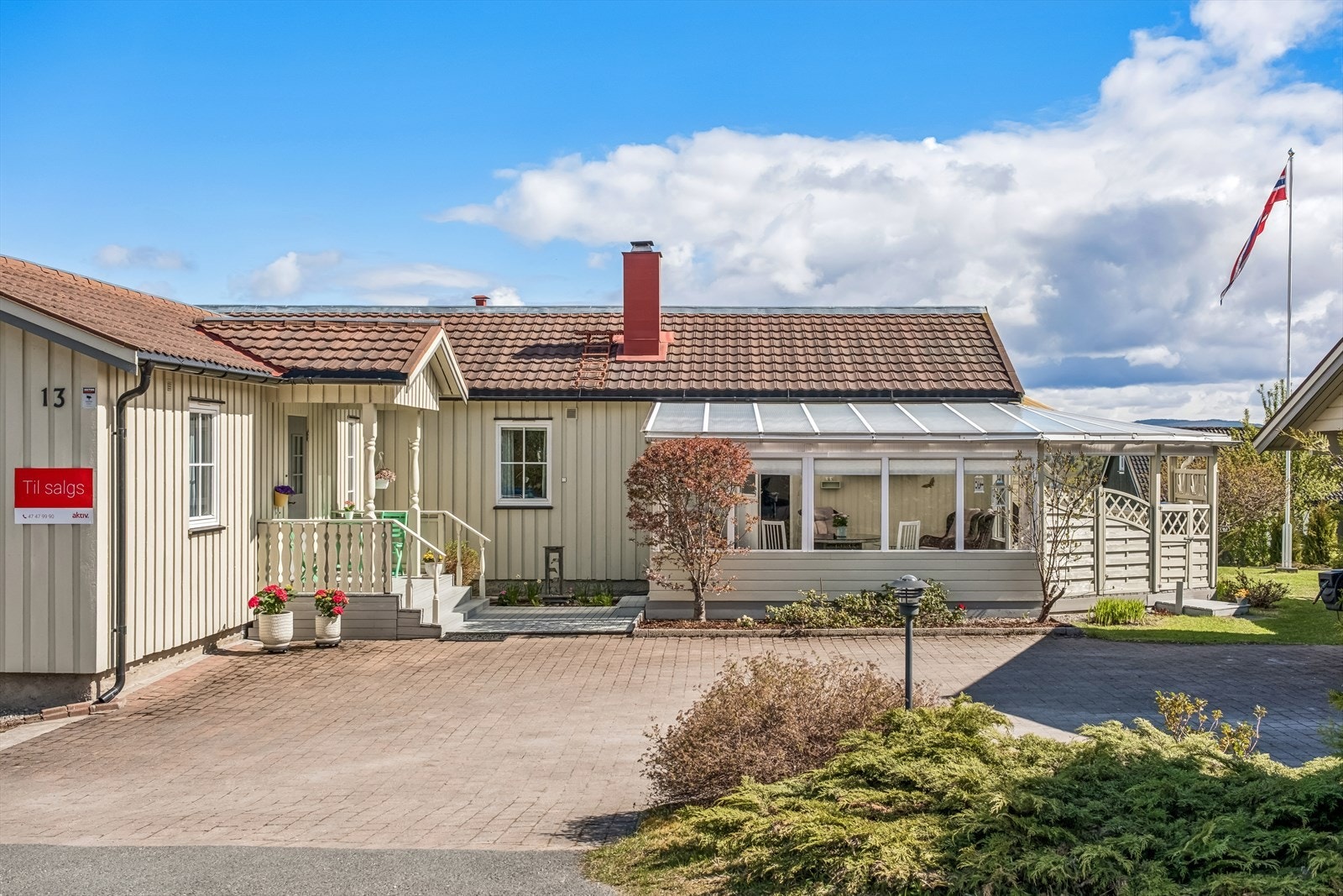 Ryddig utenomhusområde. Galleribilde