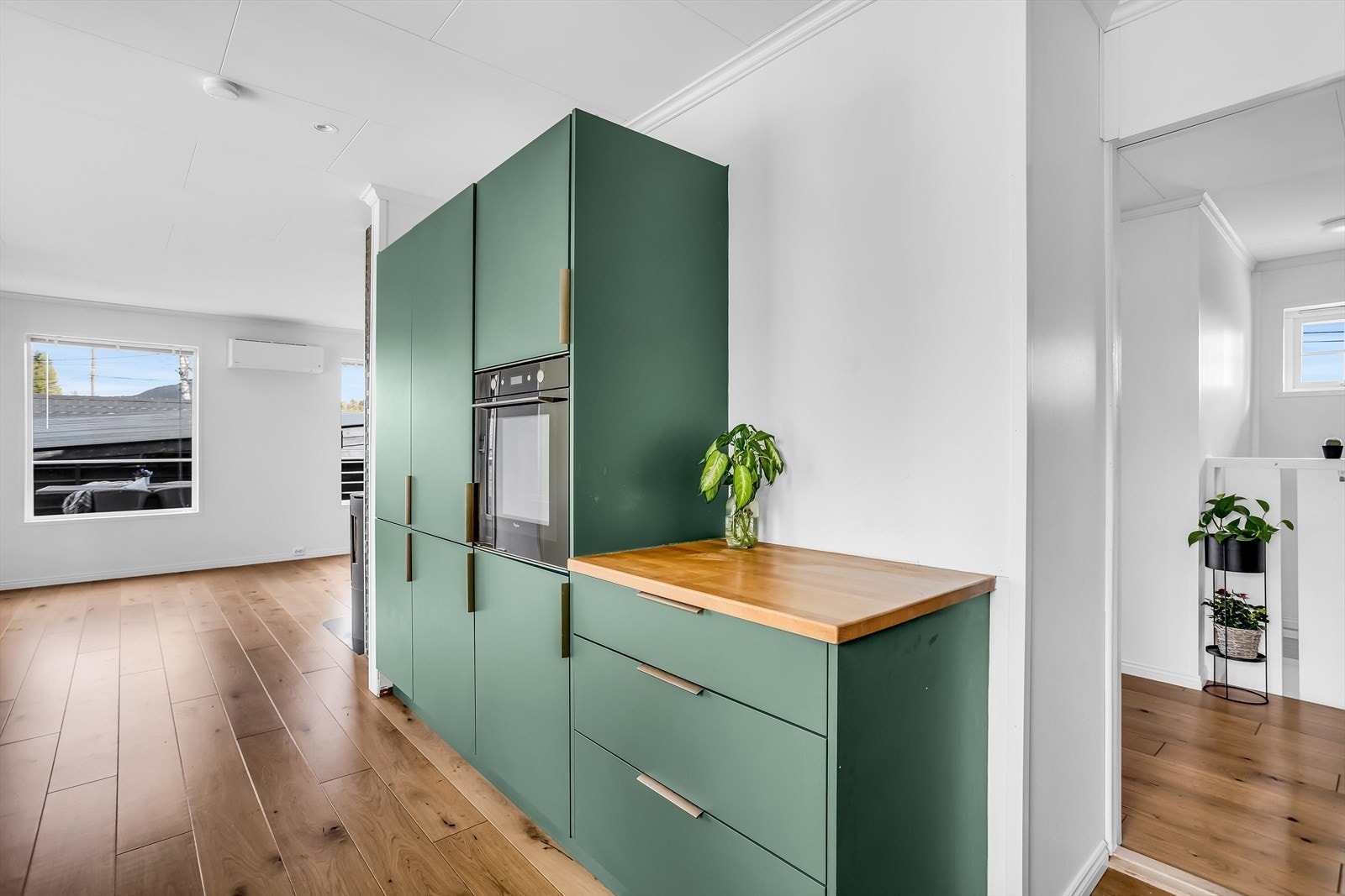 Her er det avsatt plass til alle nødvendige hvitevarer. Galleribilde