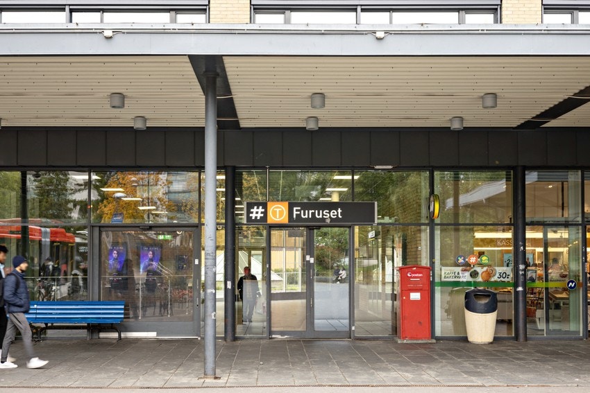 Furuset T-bane Galleribilde