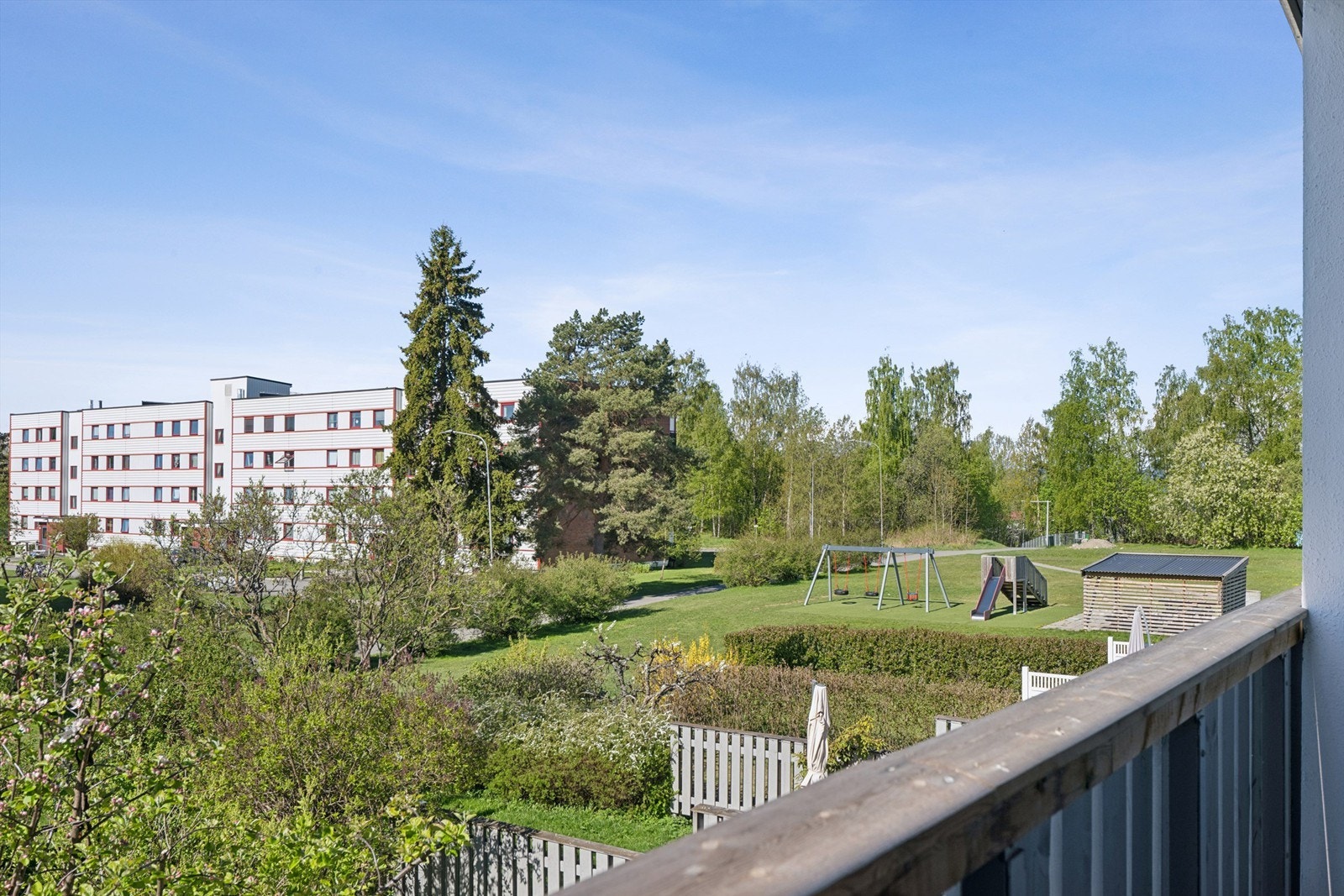 Balkong med adkomst fra hovedsoverom. Galleribilde