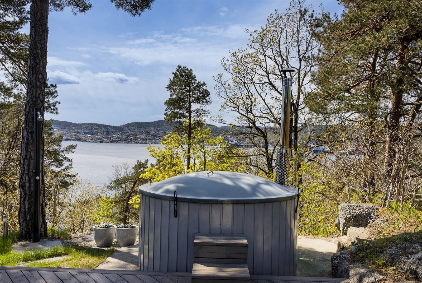 Her kan du nyte et bad med fantastisk utsikt over skjærgården Galleribilde