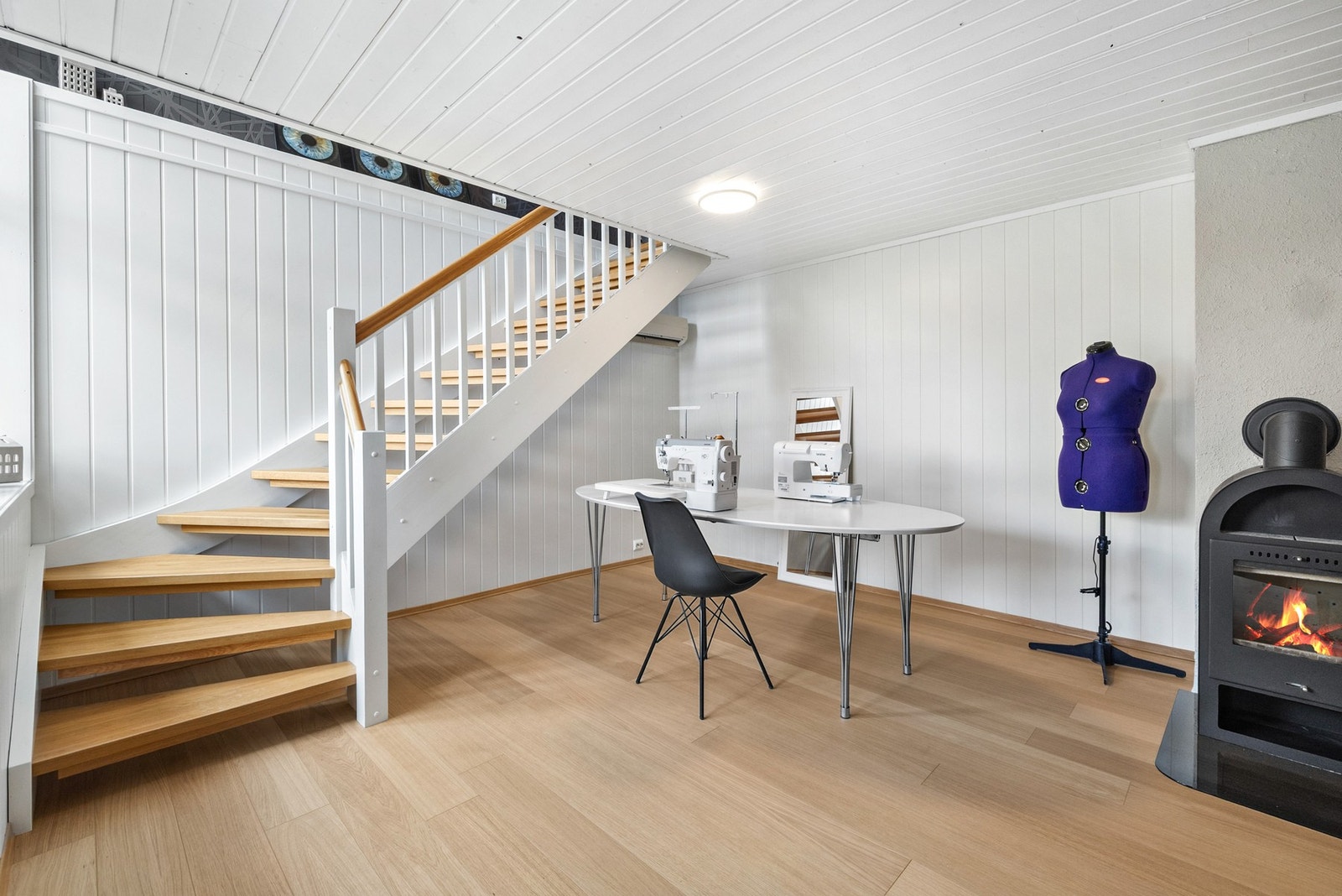 Praktisk rom som passer godt til hobby eller kontorbruk Galleribilde