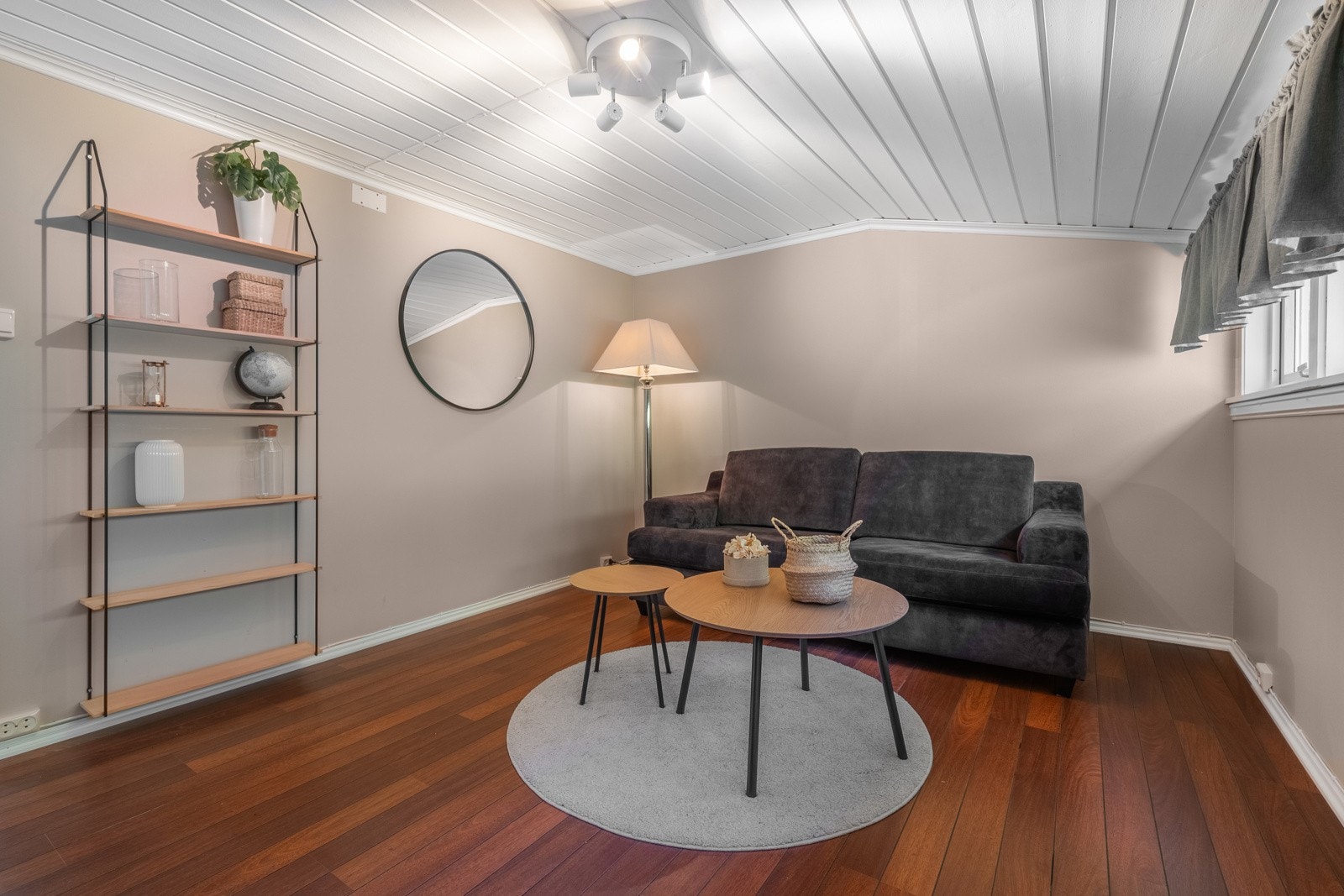 Loftstue Galleribilde