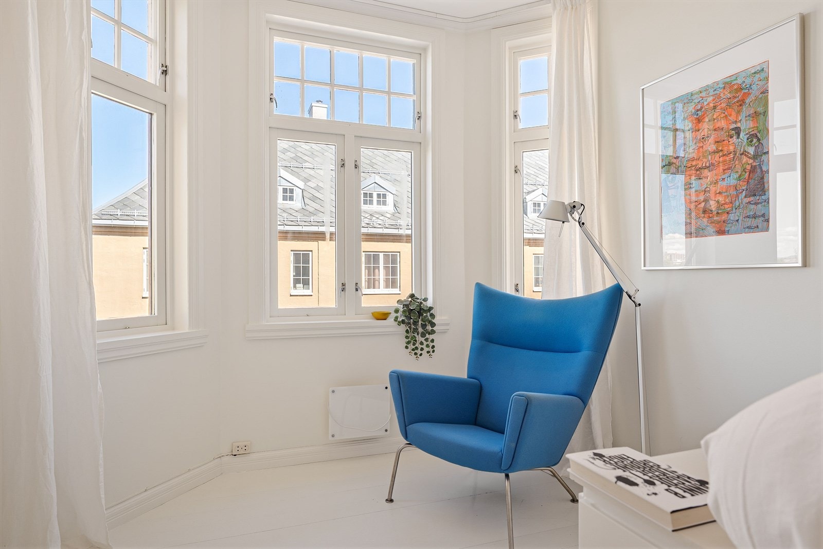 Her kombineres klassisk sjarm med praktiske løsninger og en gjennomført, hyggelig atmosfære som gir følelsen av å komme hjem. Galleribilde