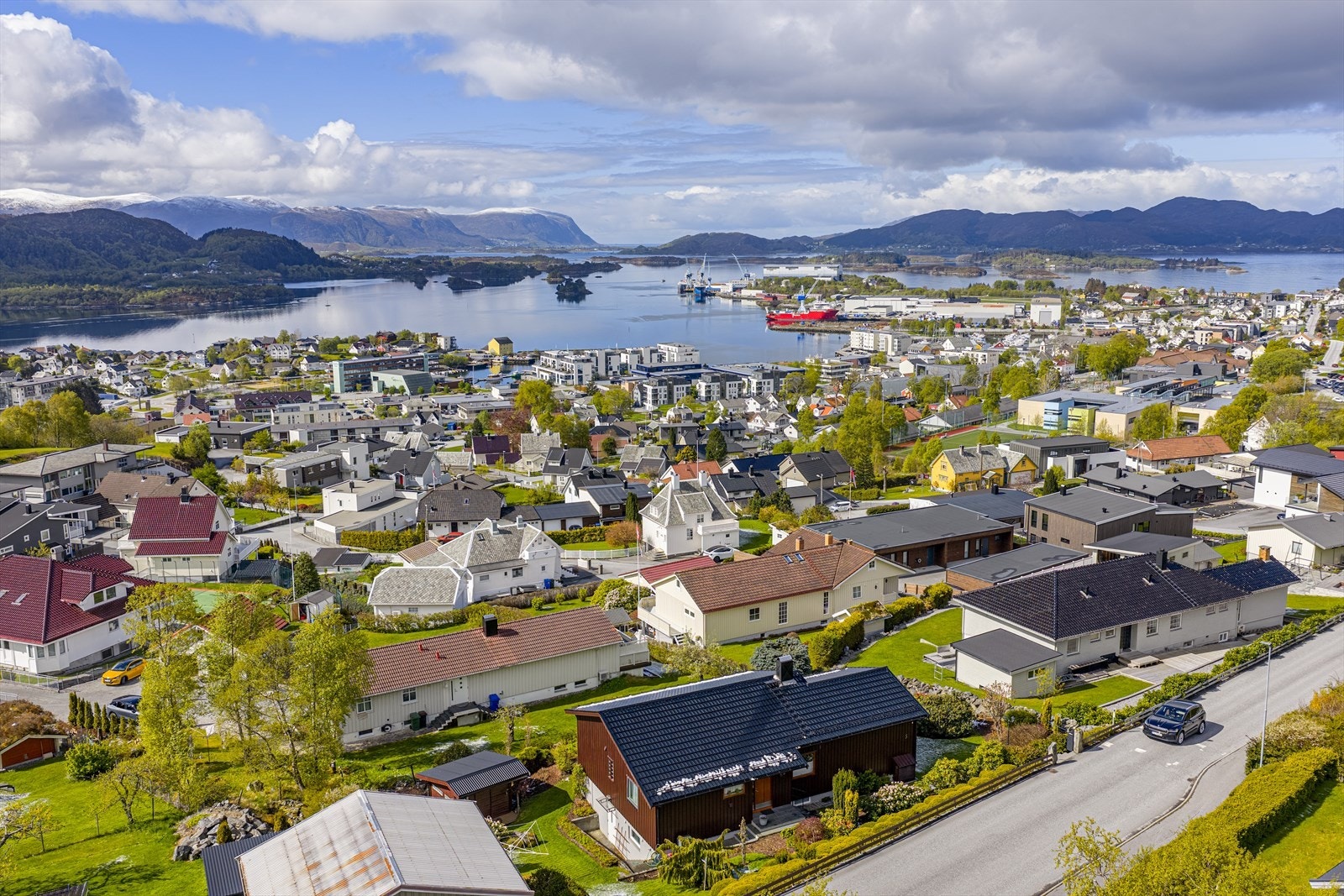 Eiendommen sett fra luften Galleribilde